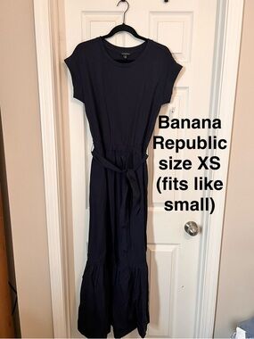 Banana Republic Navy Crewneck Top